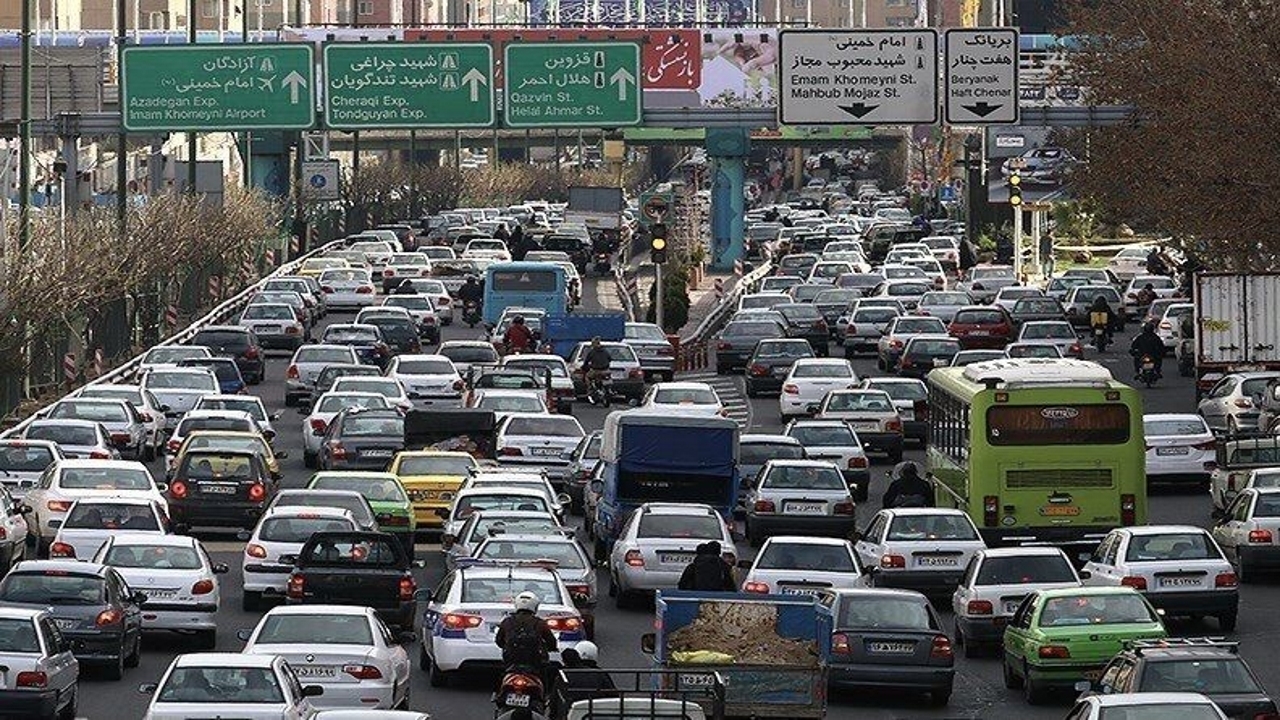 روزانه چند ساعت وقت ما در ترافیک هدر می‌شود؟