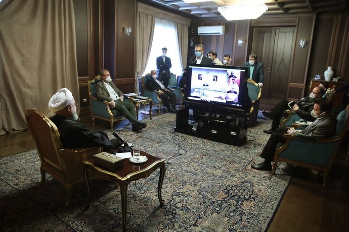 تصاویر جالب جلسات آنلاین و حضوری حسن روحانی