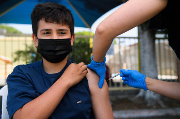 واکسیناسیون دانش آموزان الزامی است