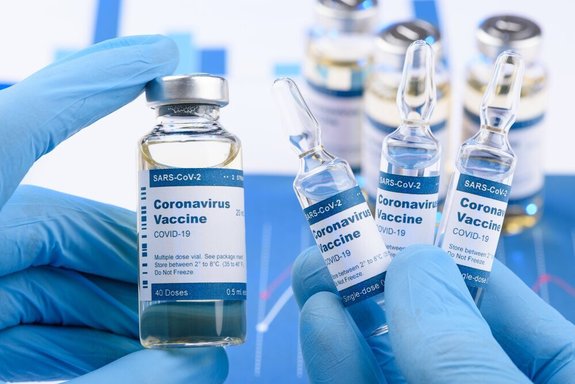 دوز چهارم واکسن کرونا برای چه کسانی واجب است؟