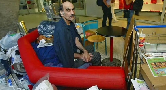 ماجرای مهران کریمی که ۱۸ سال در فرودگاه پاریس زندگی کرد