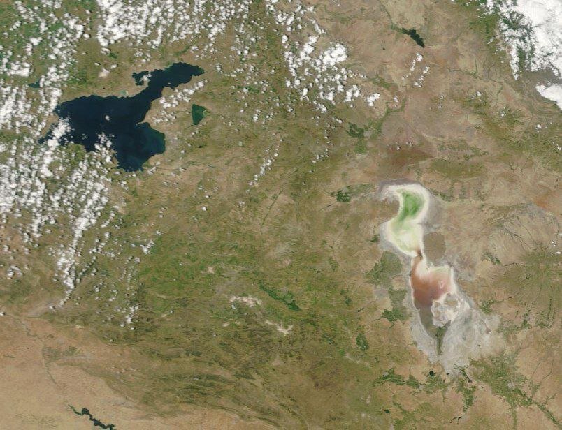 تصویر ماهواره‌ای ناسا از وضعیت دریاچه وان و ارومیه!