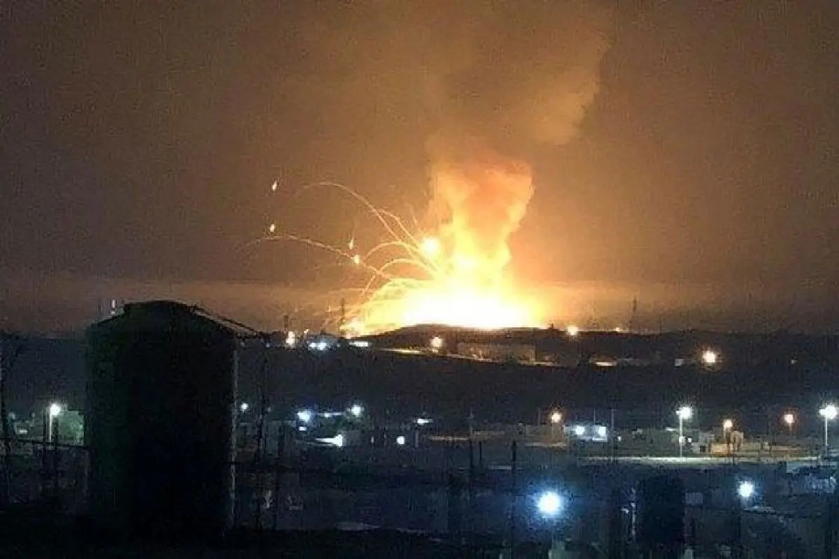 لحظه اصابت موشک‌های ایرانی در منطقه نقب در اسرائیل + فیلم