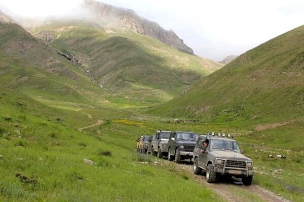 ورود خودرو‌های آفرود به پارک ملی لار ممنوع است