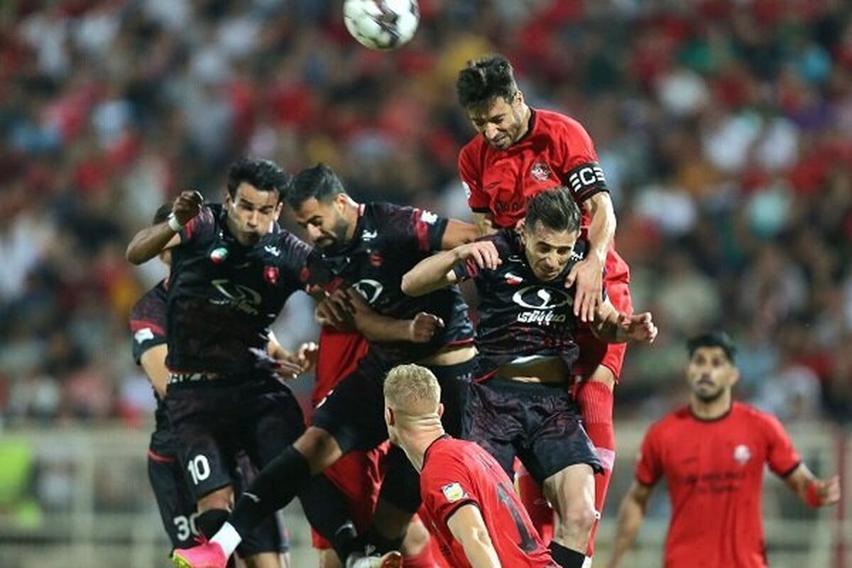 بازیکن پرسپولیس دو جلسه محروم شد