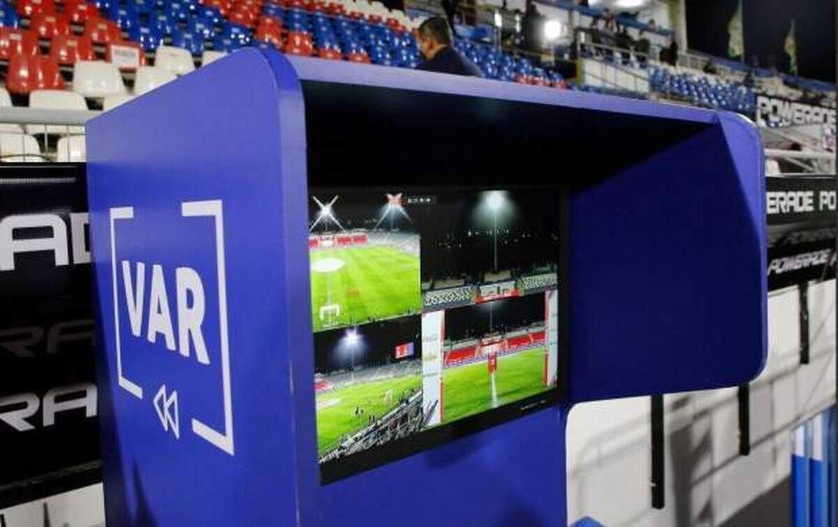 درون اتاق VAR دربی استقلال و پرسپولیس با ۱۸ دوربین!