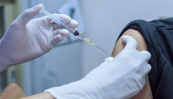 استقبال از تزریق دُز سوم، علت شلوغی پایگاه‌های واکسیناسیون علیه کرونا