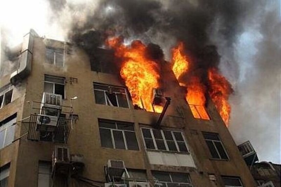 آتش سوزی در ساختمان ۹ طبقه در کرج