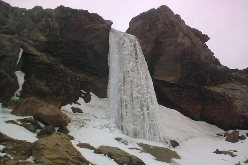 آبشار های یخی اطراف تهران
