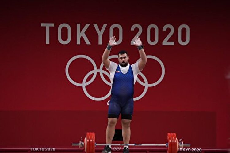کسب مدال نقره، علی داوودی وزنه‌بردار فوق سنگین ایران در بازی‌های المپیک توکیو