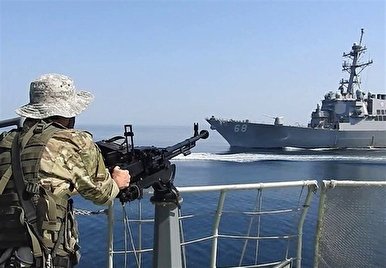 فیلم رویارویی و عملیات برخورد نیروی دریایی سپاه با ناو‌های آمریکایی