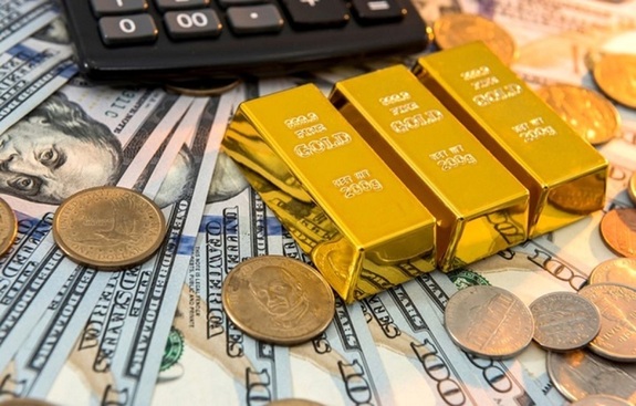 بررسی روند قیمت طلا، سکه و دلار در پاییز ۱۴۰۱