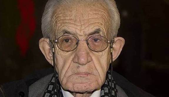 مسن‌ترین بازیگر ایران خیلی جدی شما را می‌خنداند!