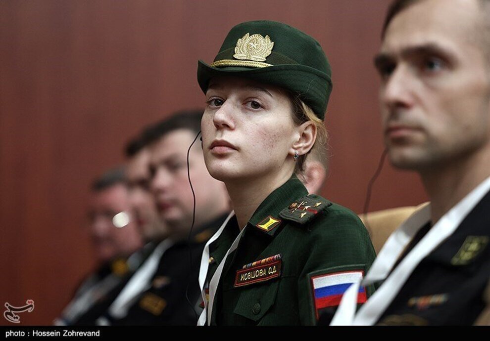 (تصاویر) پوشش «افسران زن روسی» در رزمایش مشترک ایران، چین و روسیه