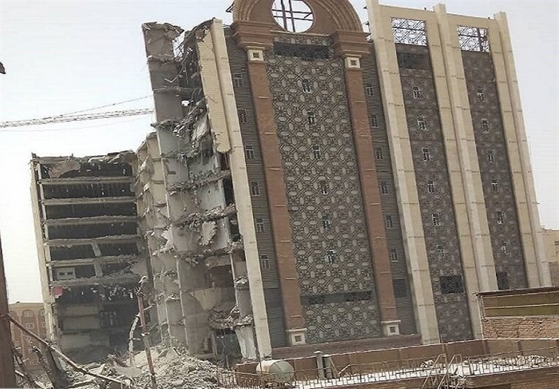 آخرین تصاویر و خبرهای ریزش ناگهانی ساختمان متروپل آبادان