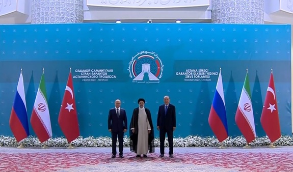 عکس یادگاری روسای‌جمهور ایران، روسیه و ترکیه + فیلم