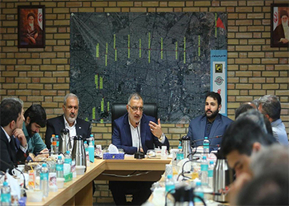 شهردار تهران و مدیرعامل بانک شهر از مترو پایتخت بازدید کردند