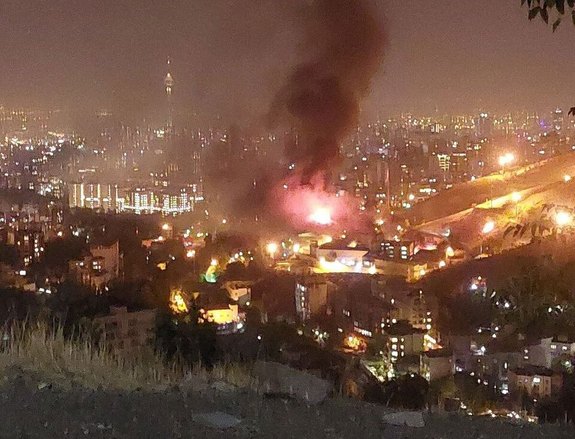 آخرین جزئیات از حادثه آتش‌سوزی و درگیری زندانیان زندان اوین