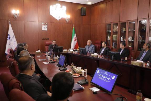 ابراز رضایت وزیر امور اقتصاد از عملکرد شرکت بیمه ایران در دولت سیزدهم