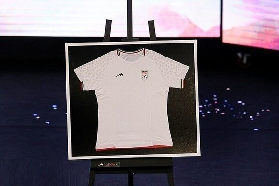 رونمایی از طرح‌ زیبای پیراهن تیم ملی که رد شد! + فیلم