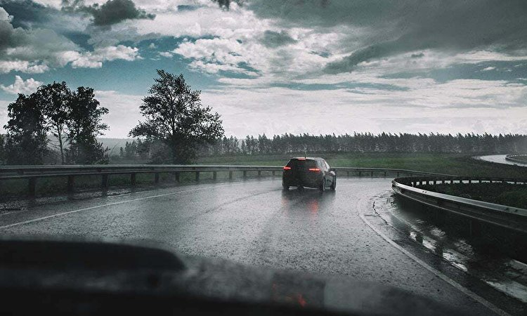 نکات مهم برای رانندگان در روز‌های بارانی