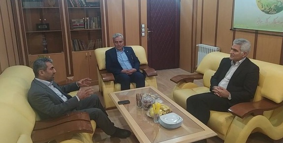 رئیس کمیسیون اقتصادی مجلس شورای اسلامی در دیدار با بهزاد شیری: عملکرد پست بانک ایران در ارائه خدمات بانکی در روستاها قابل تقدیر است