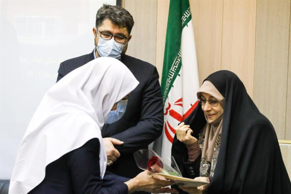 مدیرعامل سازمان تأمین‌اجتماعی به‌همراه معاون امور زنان و خانواده رئیس‌جمهور از بیمارستان امام رضا (ع) اسلامشهر بازدید کردند