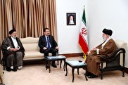 دیدار رهبر انقلاب با نخست‌وزیر عراق: سینه خود را برای حفاظت از عراق سپر خواهیم کرد