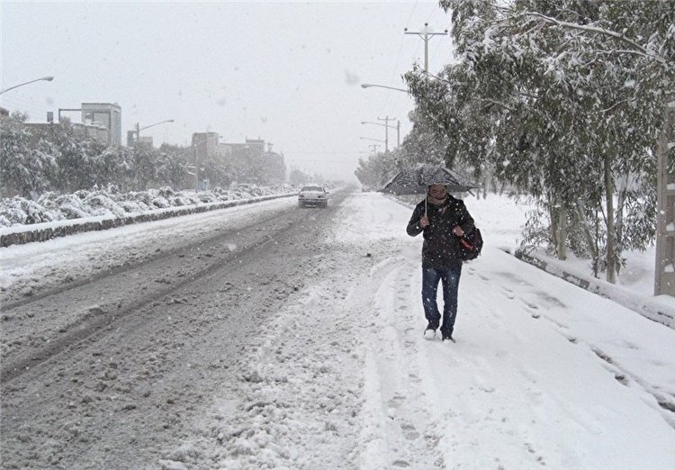بارش باران و برف در زنجان