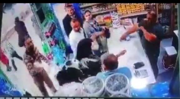 امر به معروف با زدن سطل ماست روی سر دو زن بی حجاب در مغازه + فیلم