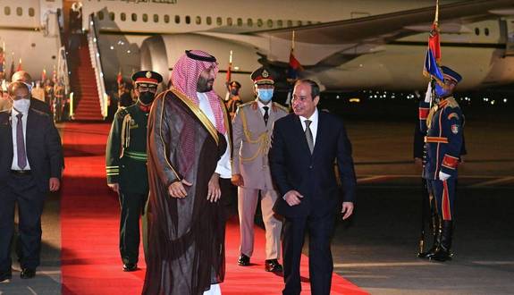 دیدار شبانه رئیس جمهور مصر و ولیعهد سعودی در جده