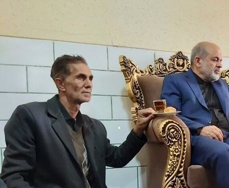 رفتار وزیر کشور در کرمان واکنش‌ها را برانگیخت +عکس