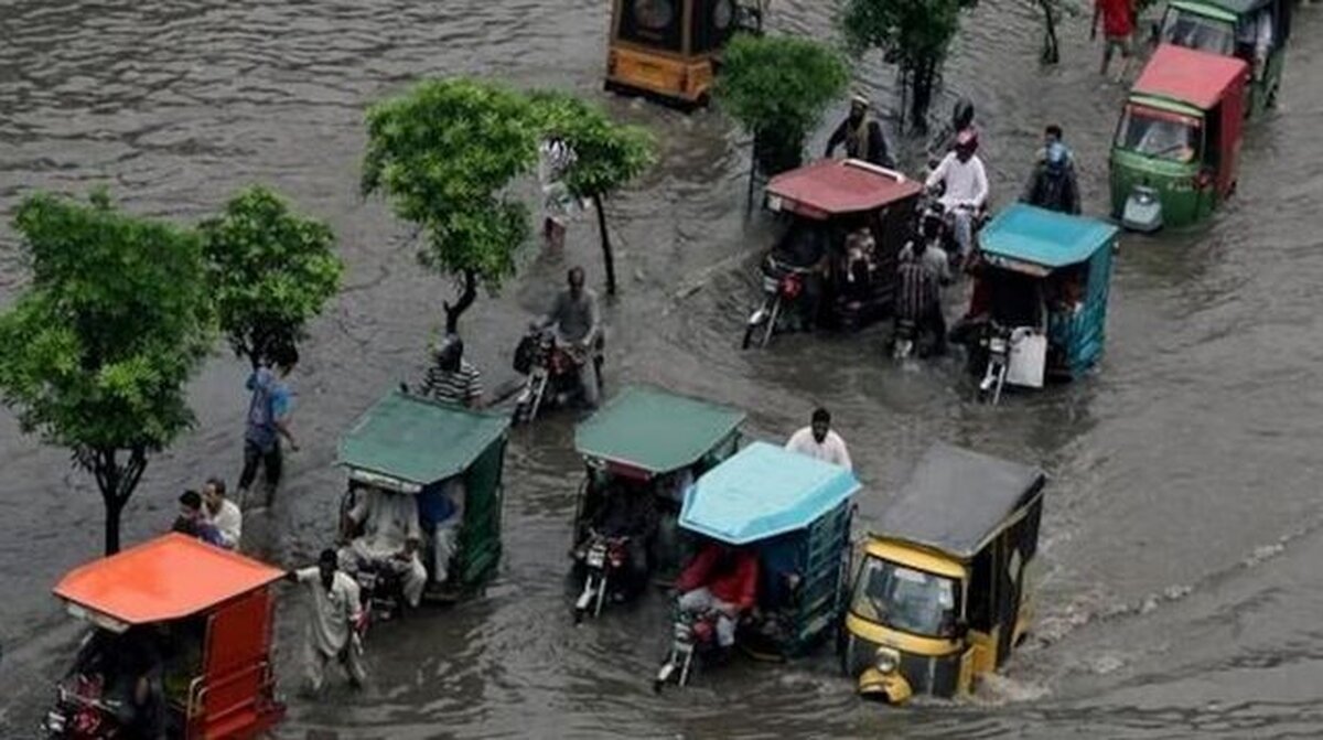 ۷ کشته و ده‌ها زخمی به دنبال بارش‌های سیل‌آسا در پاکستان