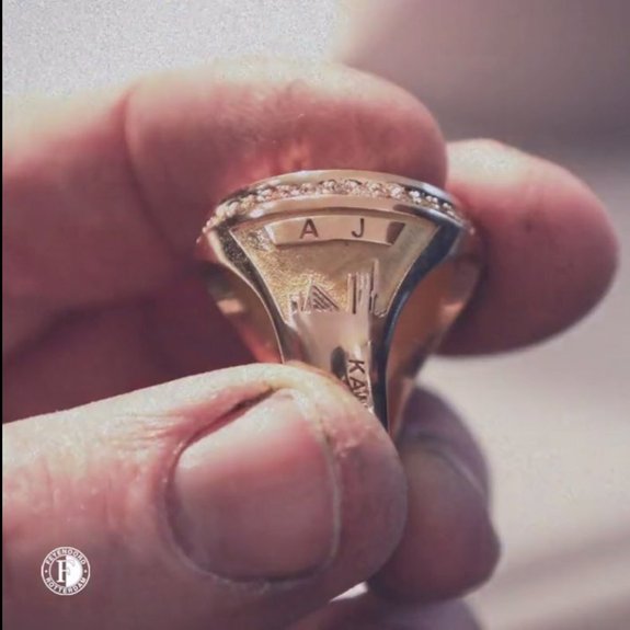انگشتری از الماس و طلا با اسم جهانبخش