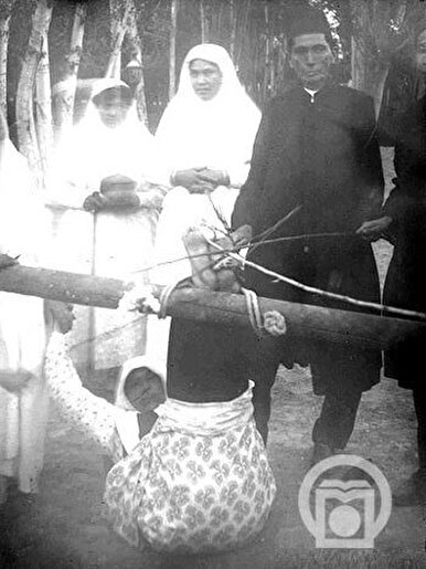 عکس‌های مجازات زنان در ملاء عام در عصر قاجار