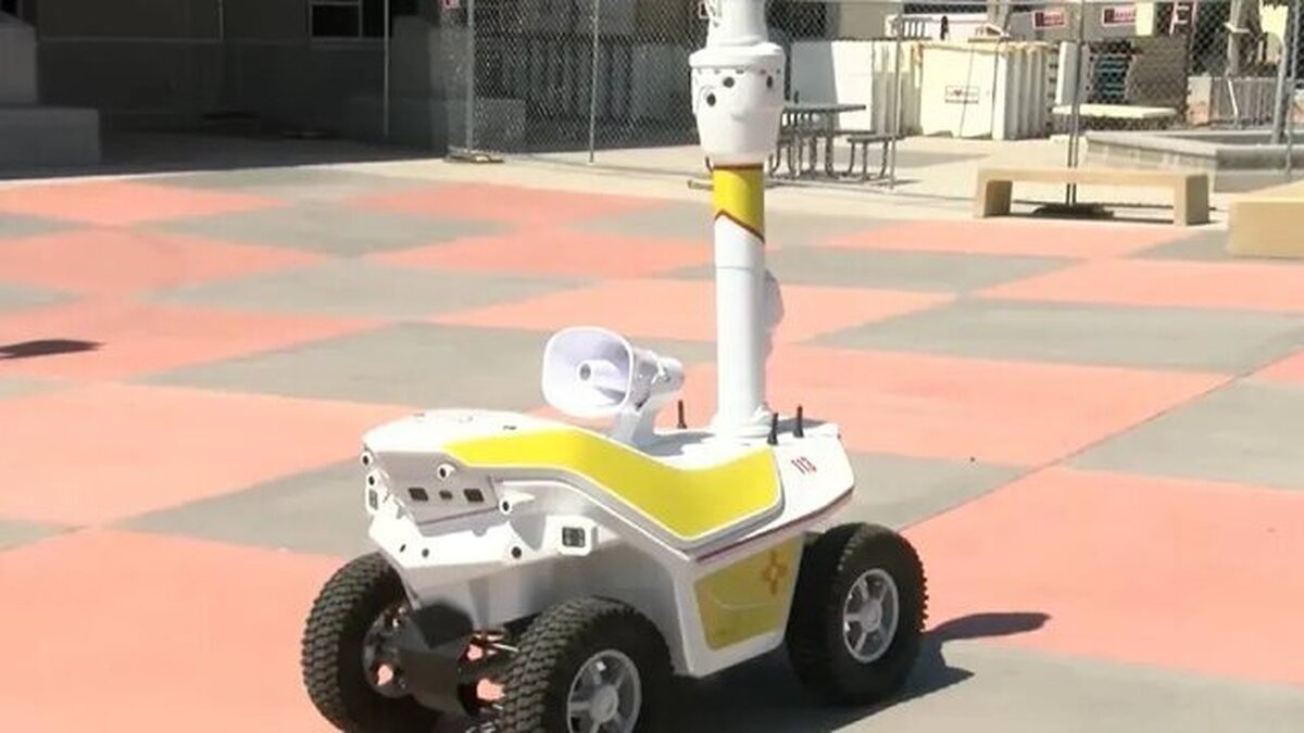 استفاده از ربات نگهبان مدرسه در آمریکا