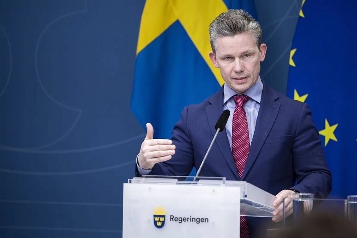 وزیر دفاع سوئد: تسلیحات هسته‌ای مستقر نمی‌کنیم