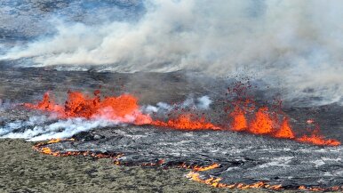 فوران آتشفشان در پی وقوع زمین‌لرزه‌ها در جنوب غرب ایسلند + فیلم