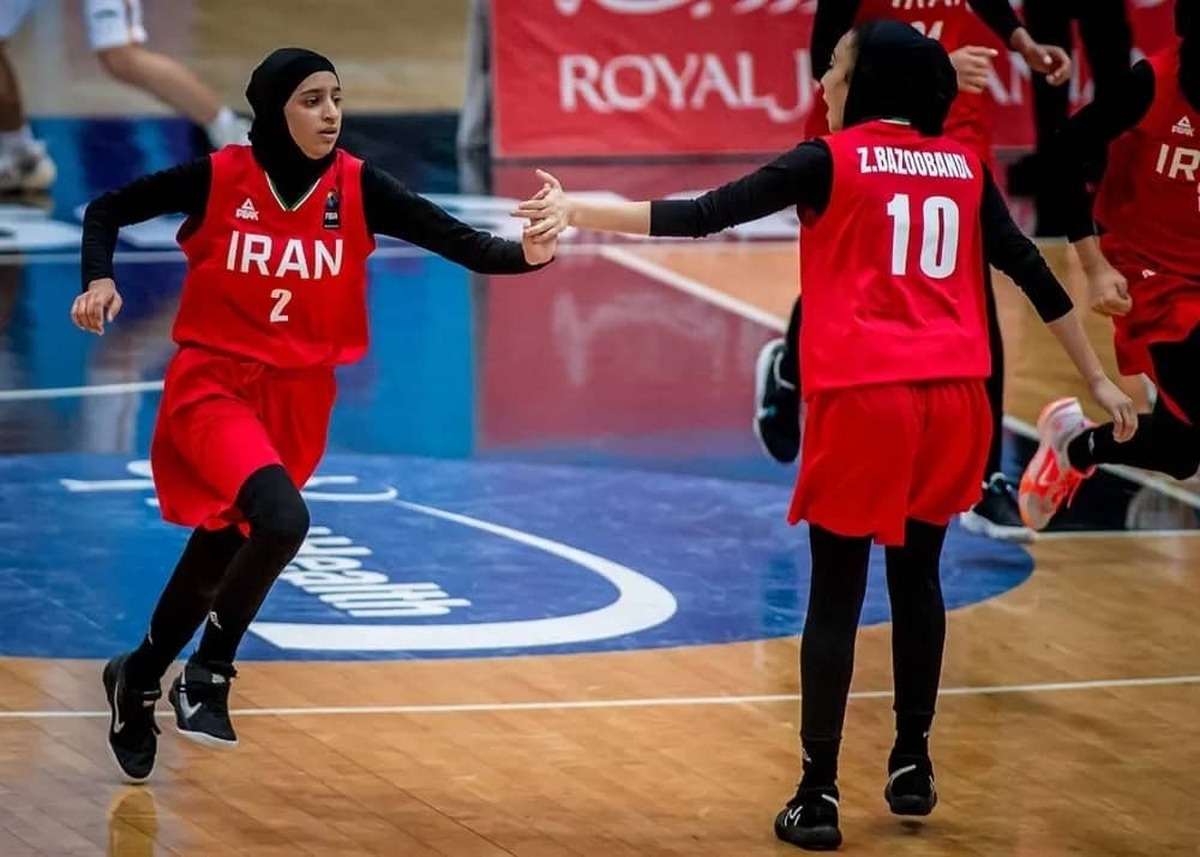 پیروزی تیم بسکتبال دختران نوجوان ایران مقابل سنگاپور