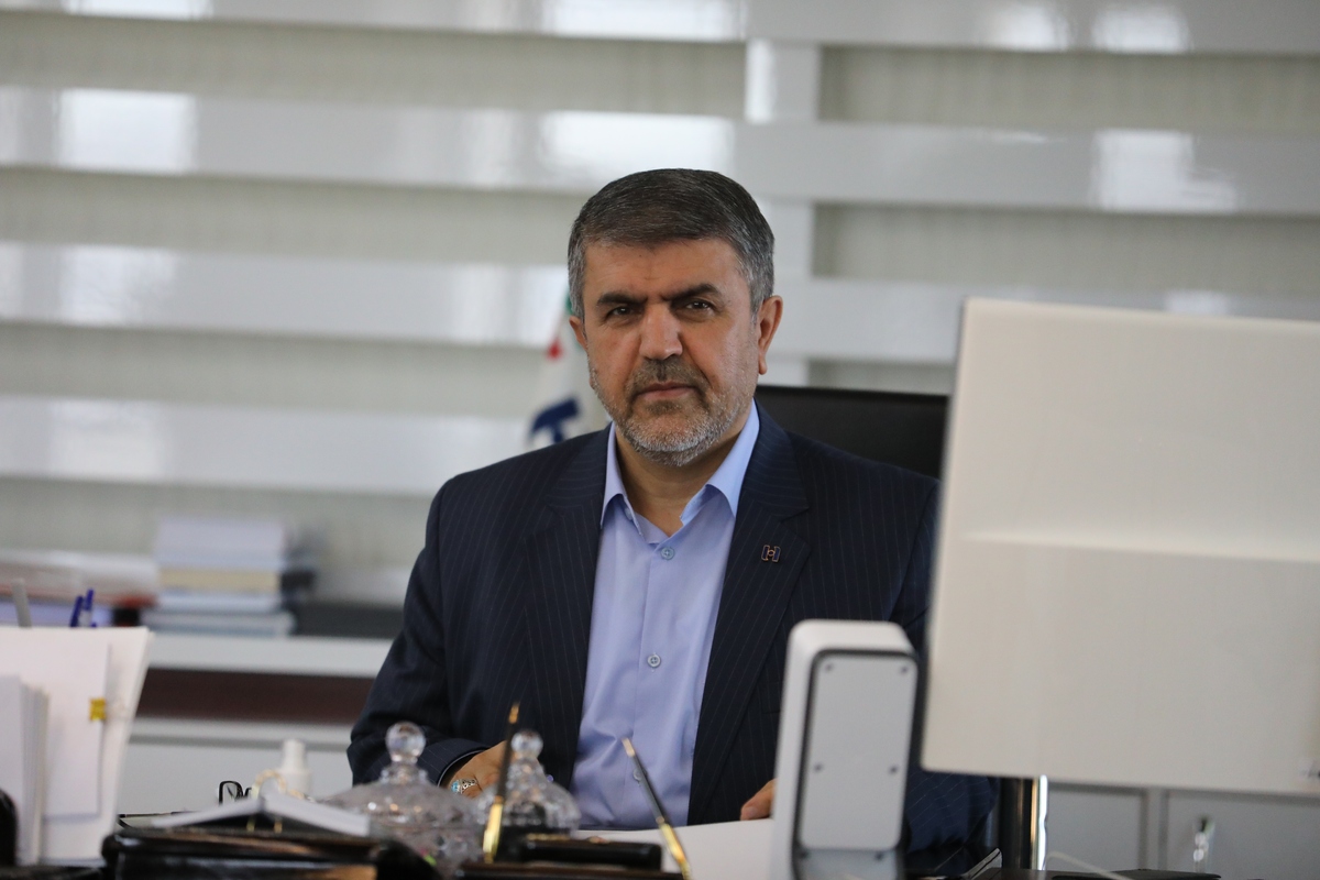 بانک صادرات ایران بر محور رعایت قانون و مقررات، «در خدمت مردم»