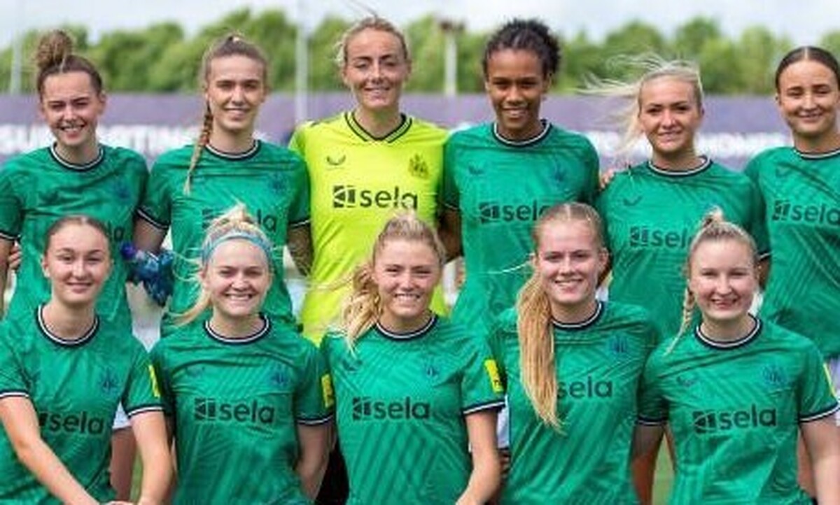 رنگ سبز عربستانی بر لباس تیم زنان نیوکاسل