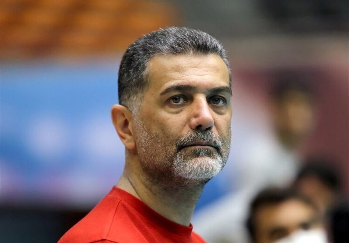 سرمربی تیم ملی والیبال ایران از مردم عذرخواهی کرد