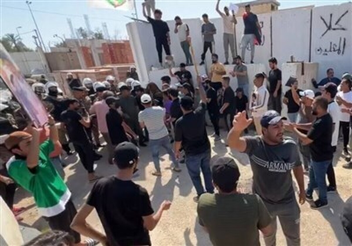 شهروندان عراقی در اعتراض به دولت سوئد تظاهرات کردند