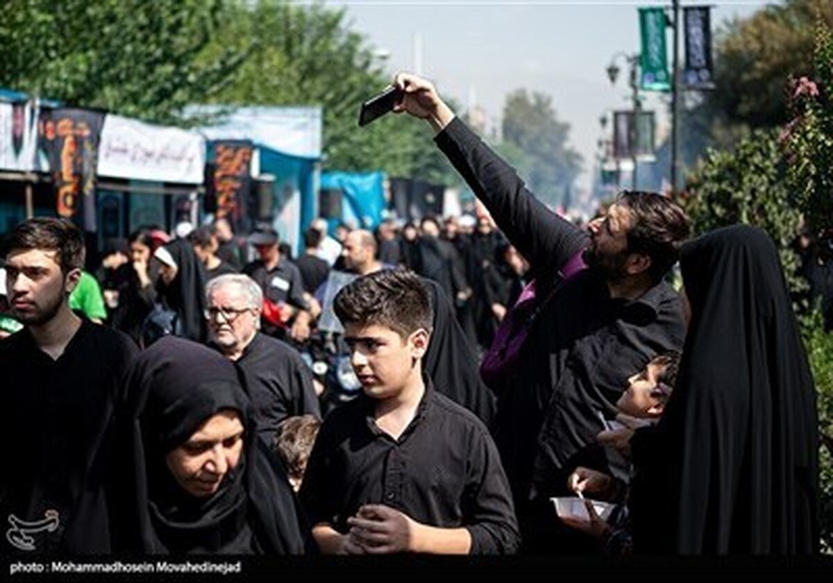 تصاویر پیاده روی جاماندگان اربعین در تهران