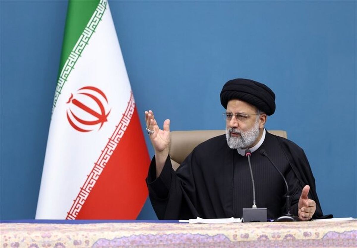 رئیسی در عسلویه: از مستشاران خارجی استفاده نمی‌کنیم