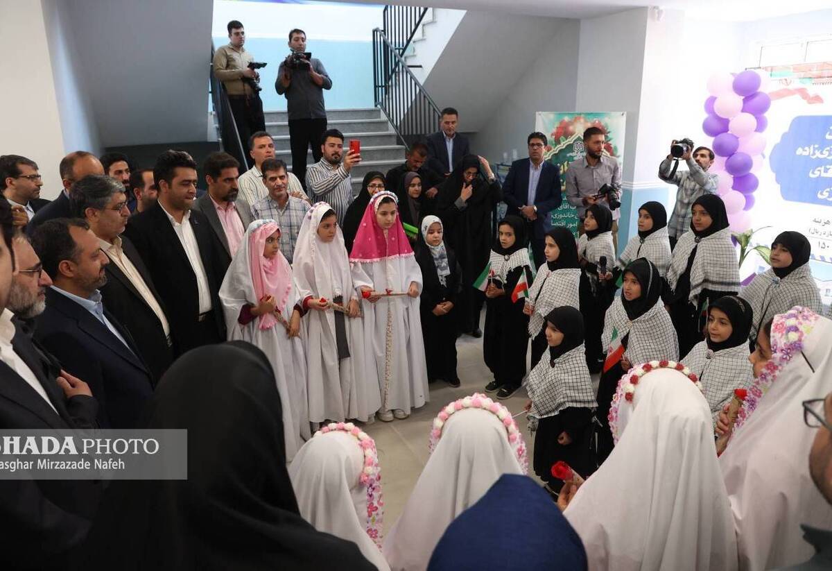 با حضور وزیر اقتصاد؛ دبستان دخترانه ۹ كلاسه پروین در اراك افتتاح شد