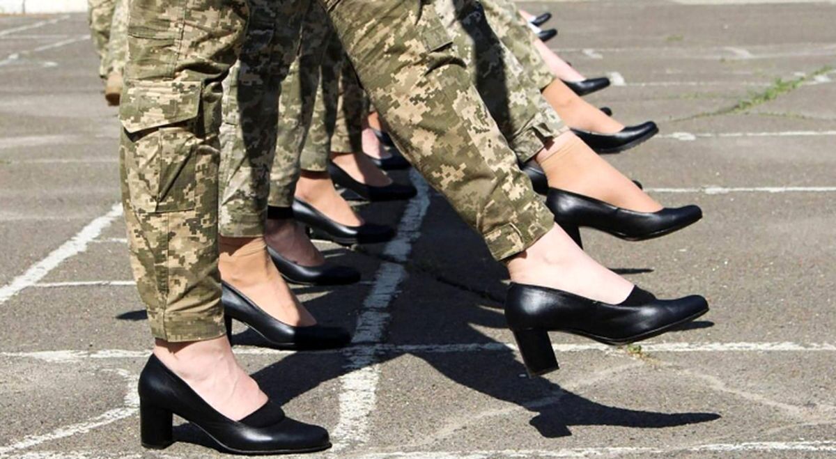 زنان ارتش اوکراین کفش مناسب جنگ ندارند! + تصاویر