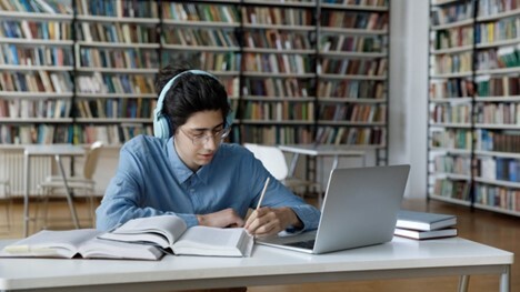 آیا لپ تاپ قسطی گزینه مناسبی برای دانشجویان است؟