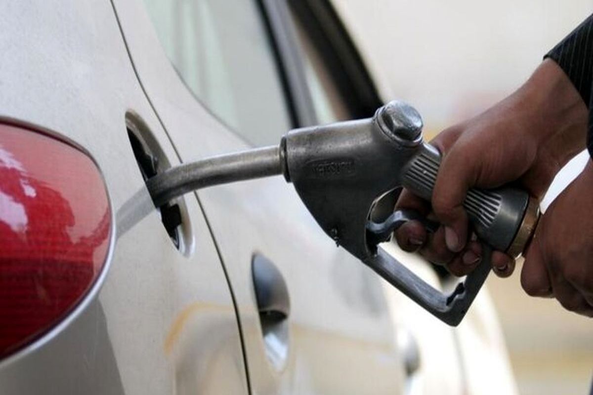 قیمت بنزین سال آینده افزایش می‌یابد