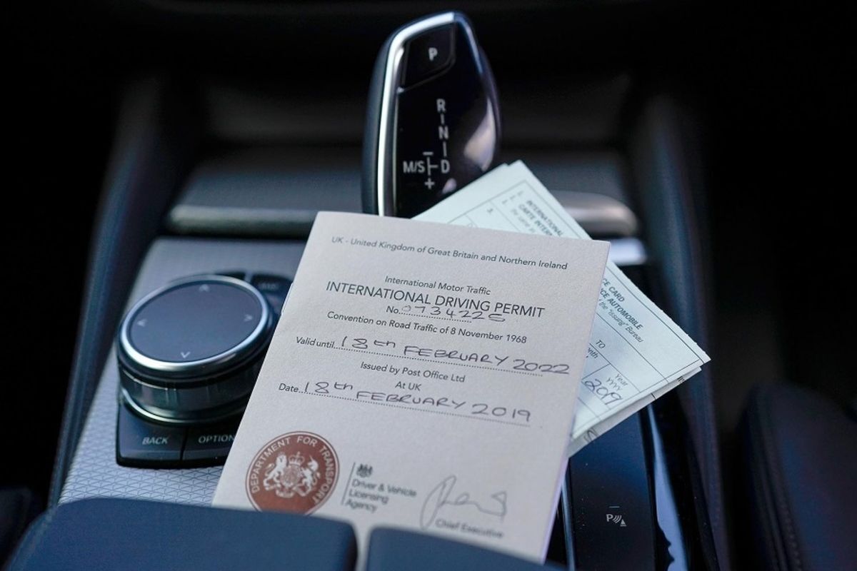 صفر تا ۱۰۰ دریافت گواهینامه بین‌المللی رانندگی + شرایط و هزینه‌ها